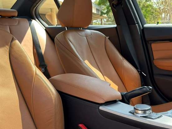 BMW-328i-2.0 M SPORT 16V ACTIVEFLEX 4P AUTOMÁTICO BMW-328i-2018