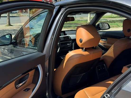 BMW-328i-2.0 M SPORT 16V ACTIVEFLEX 4P AUTOMÁTICO BMW-328i-2018