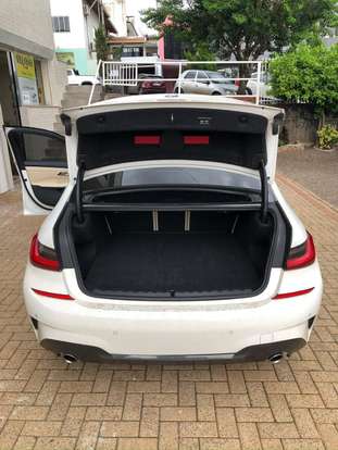 BMW-330i-2019