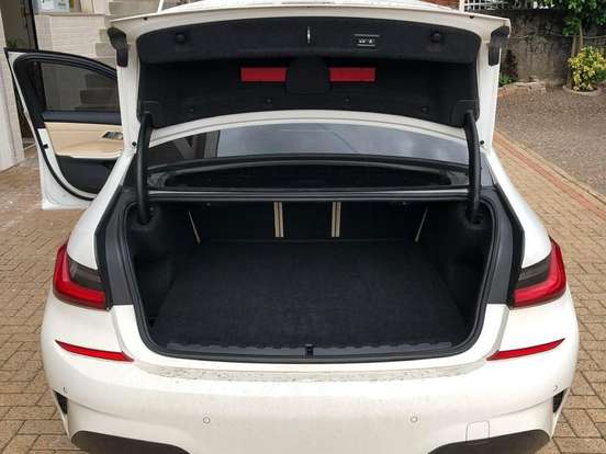 BMW-330i-2.0 16V TURBO GASOLINA M SPORT AUTOMÁTICO BMW-330i-2019
