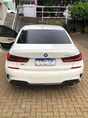 BMW-330i-2019
