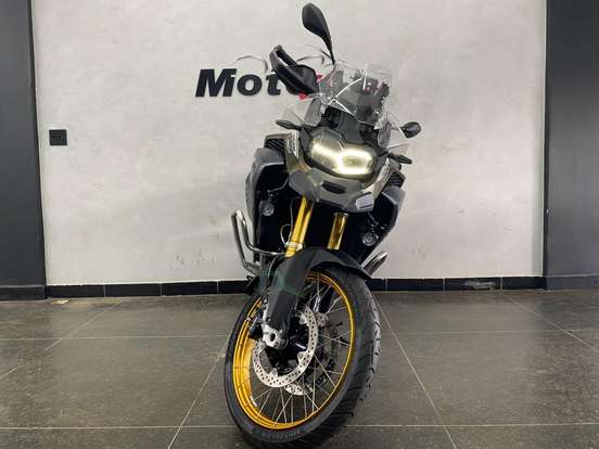 BMW-F 850 GS ADVENTURE PREMIUM-2024