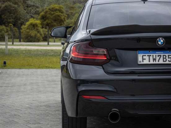 BMW-M 235i-3.0 I6 TURBO GASOLINA 2P AUTOMÁTICO BMW-M 235i-2014