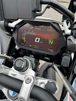 BMW-R 1250 GS ADVENTURE TRIPLE BLACK-2024