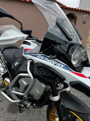 BMW-R 1250 GS ADVENTURE TRIPLE BLACK-2024