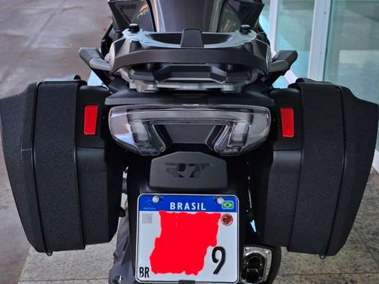 BMW-R 1300 RT TRIPLE BLACK BMW-R 1300 RT TRIPLE BLACK-2025