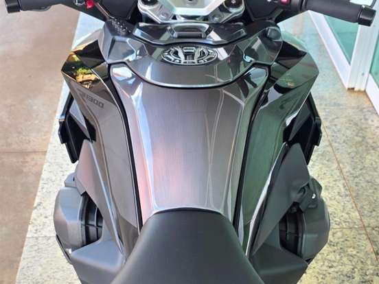 BMW-R 1300 RT TRIPLE BLACK BMW-R 1300 RT TRIPLE BLACK-2025