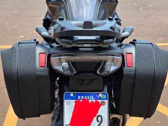 BMW-R 1300 RT TRIPLE BLACK BMW-R 1300 RT TRIPLE BLACK-2025