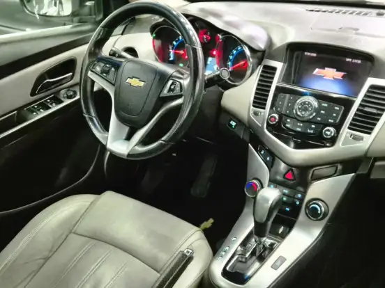 CHEVROLET-CRUZE-1.8 LTZ 16V FLEX 4P AUTOMÁTICO CHEVROLET-CRUZE-2011