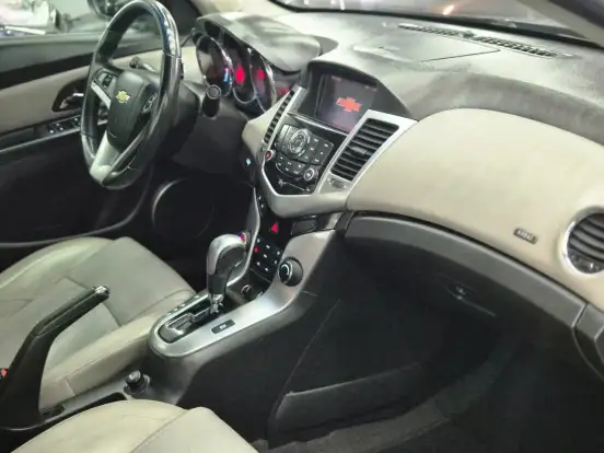 CHEVROLET-CRUZE-2011