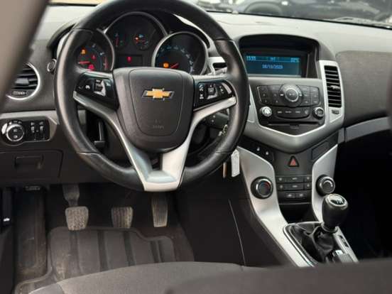 CHEVROLET-CRUZE-2013