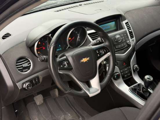 CHEVROLET-CRUZE-1.8 LT 16V FLEX 4P MANUAL CHEVROLET-CRUZE-2013