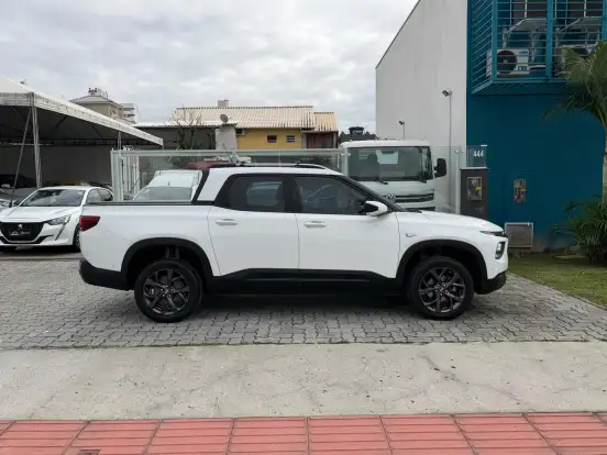 CHEVROLET-MONTANA-2023