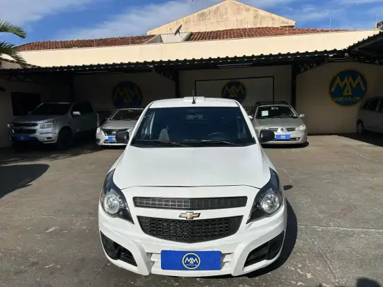 CHEVROLET-MONTANA-2012