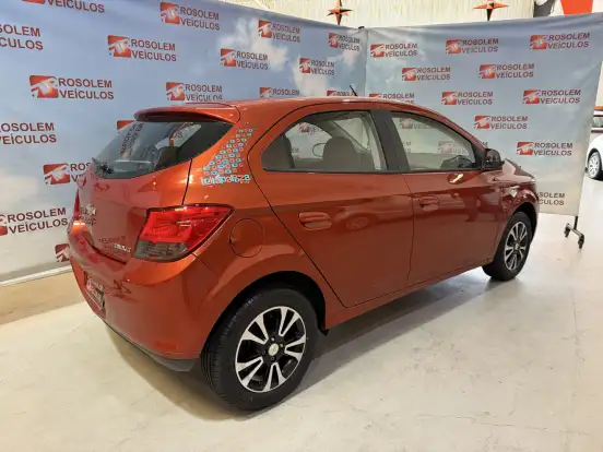 CHEVROLET-ONIX-2014