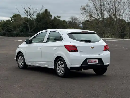 CHEVROLET-ONIX-1.0 MPFI LT 8V FLEX 4P MANUAL CHEVROLET-ONIX-2019