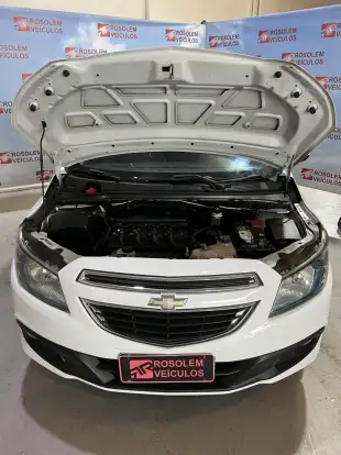 CHEVROLET-ONIX-2014