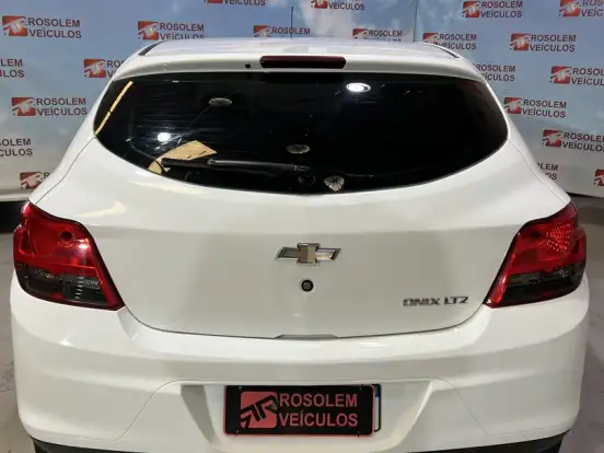 CHEVROLET-ONIX-1.4 MPFI LTZ 8V FLEX 4P MANUAL CHEVROLET-ONIX-2014