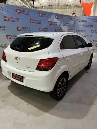 CHEVROLET-ONIX-2014