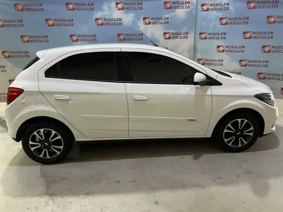 CHEVROLET-ONIX-1.4 MPFI LTZ 8V FLEX 4P MANUAL CHEVROLET-ONIX-2014