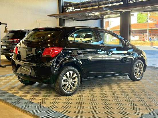CHEVROLET-ONIX-1.0 MPFI JOY 8V FLEX 4P MANUAL CHEVROLET-ONIX-2020
