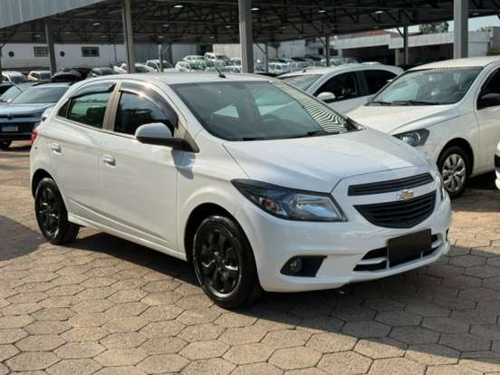 CHEVROLET-ONIX-2018