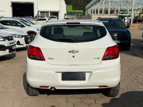 CHEVROLET-ONIX-1.0 MPFI JOY 8V FLEX 4P MANUAL CHEVROLET-ONIX-2018