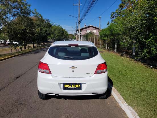 CHEVROLET-ONIX-1.0 MPFI LT 8V FLEX 4P MANUAL CHEVROLET-ONIX-2015