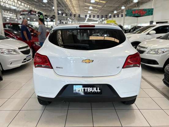 CHEVROLET-ONIX-2019