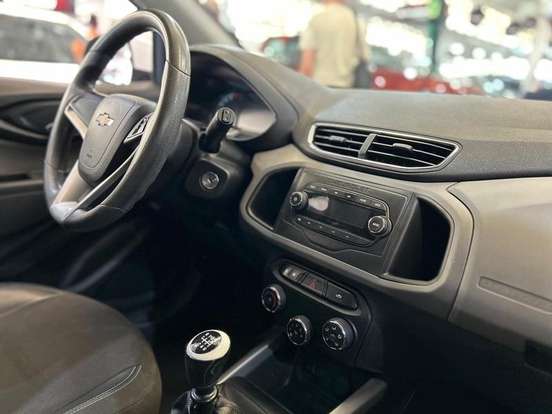 CHEVROLET-ONIX-2019