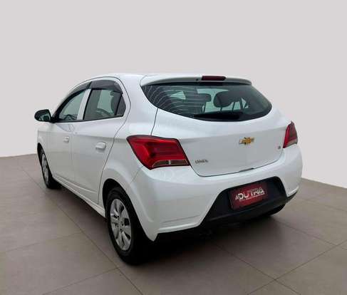 CHEVROLET-ONIX-2018