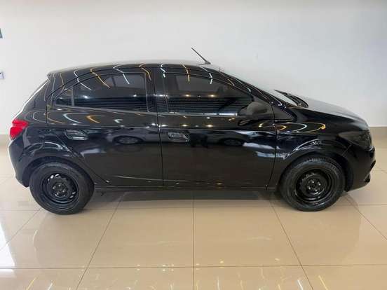 CHEVROLET-ONIX-2014