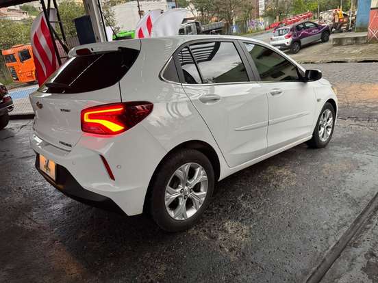 CHEVROLET-ONIX-1.0 TURBO FLEX PREMIER AUTOMÁTICO CHEVROLET-ONIX-2019