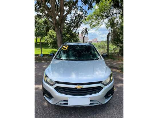 CHEVROLET-ONIX-2018