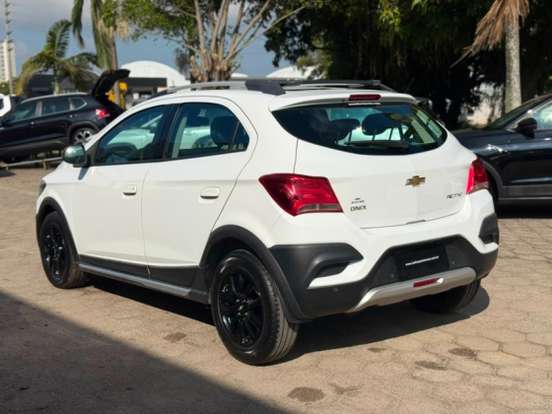 CHEVROLET-ONIX-1.4 MPFI ACTIV 8V FLEX 4P AUTOMÁTICO CHEVROLET-ONIX-2018