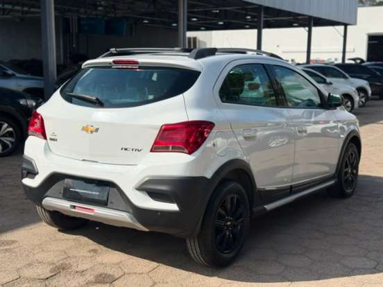 CHEVROLET-ONIX-2018