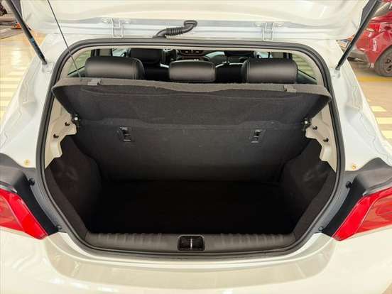 CHEVROLET-ONIX-2018