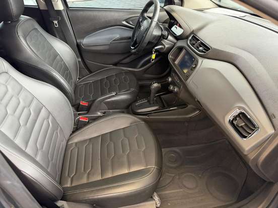 CHEVROLET-ONIX-2018