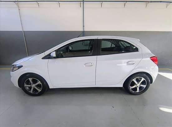 CHEVROLET-ONIX-2017