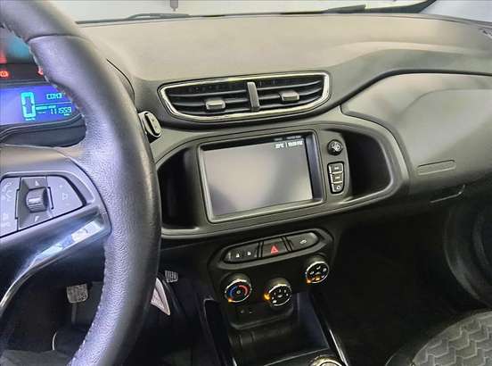 CHEVROLET-ONIX-2017