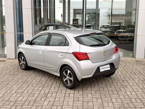 CHEVROLET-ONIX-2016