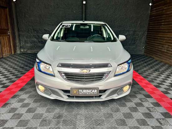 CHEVROLET-PRISMA-2013