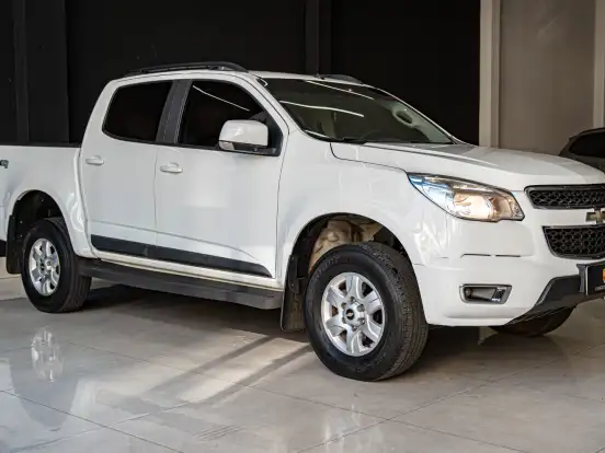 CHEVROLET-S10-2.8 LT 4X4 CD 16V TURBO DIESEL 4P AUTOMÁTICO CHEVROLET-S10-2015