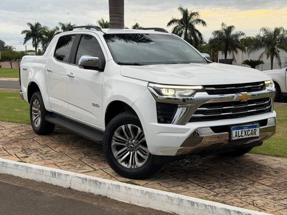CHEVROLET S10 2.8 16V TURBO DIESEL HIGH COUNTRY CD 4X4 AUTOMÁTICO