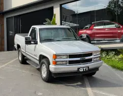 CHEVROLET SILVERADO 4.1 4X2 CS 18V DIESEL 2P MANUAL CHEVROLET SILVERADO 4.1 4X2 CS 18V DIESEL 2P MANUAL