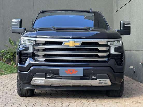CHEVROLET-SILVERADO-5.3 V8 GASOLINA 1500 HIGH COUNTRY 4X4 AUTOMÁTICO CHEVROLET-SILVERADO-2023