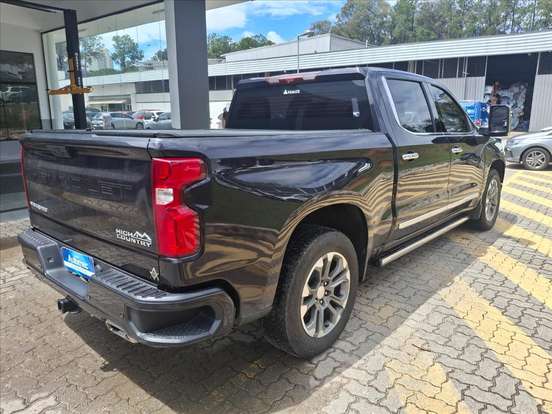 CHEVROLET-SILVERADO-5.3 V8 GASOLINA 1500 HIGH COUNTRY 4X4 AUTOMÁTICO CHEVROLET-SILVERADO-2023