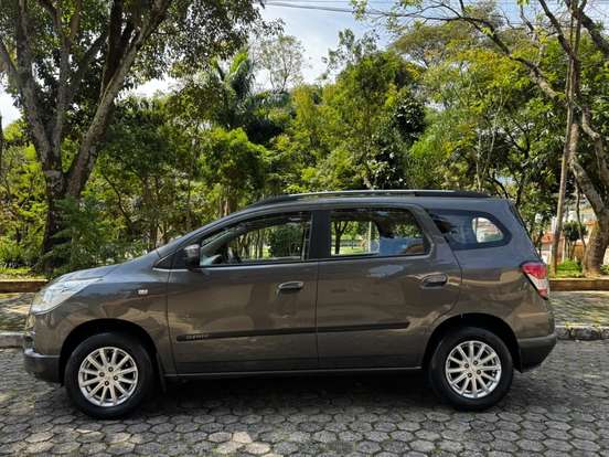 CHEVROLET-SPIN-1.8 LT 8V FLEX 4P AUTOMÁTICO CHEVROLET-SPIN-2013