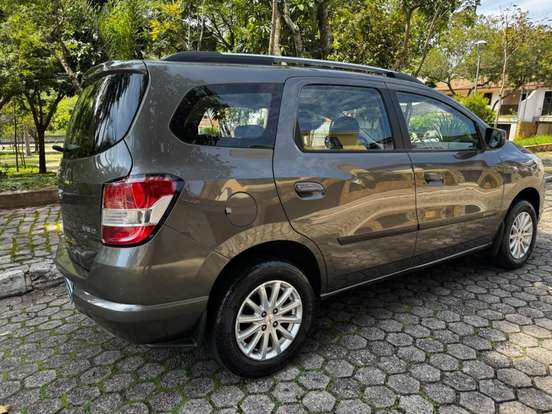 CHEVROLET-SPIN-2013