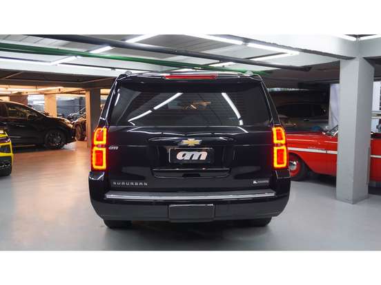 CHEVROLET-SUBURBAN-2018